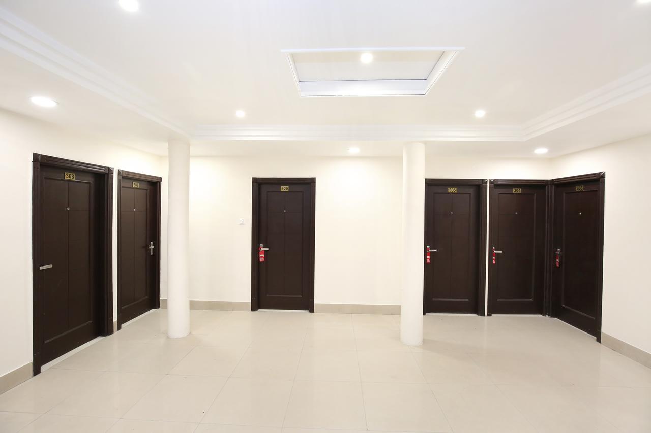 Oyo 12354 Hotel Sangreela Амритсар Екстериор снимка