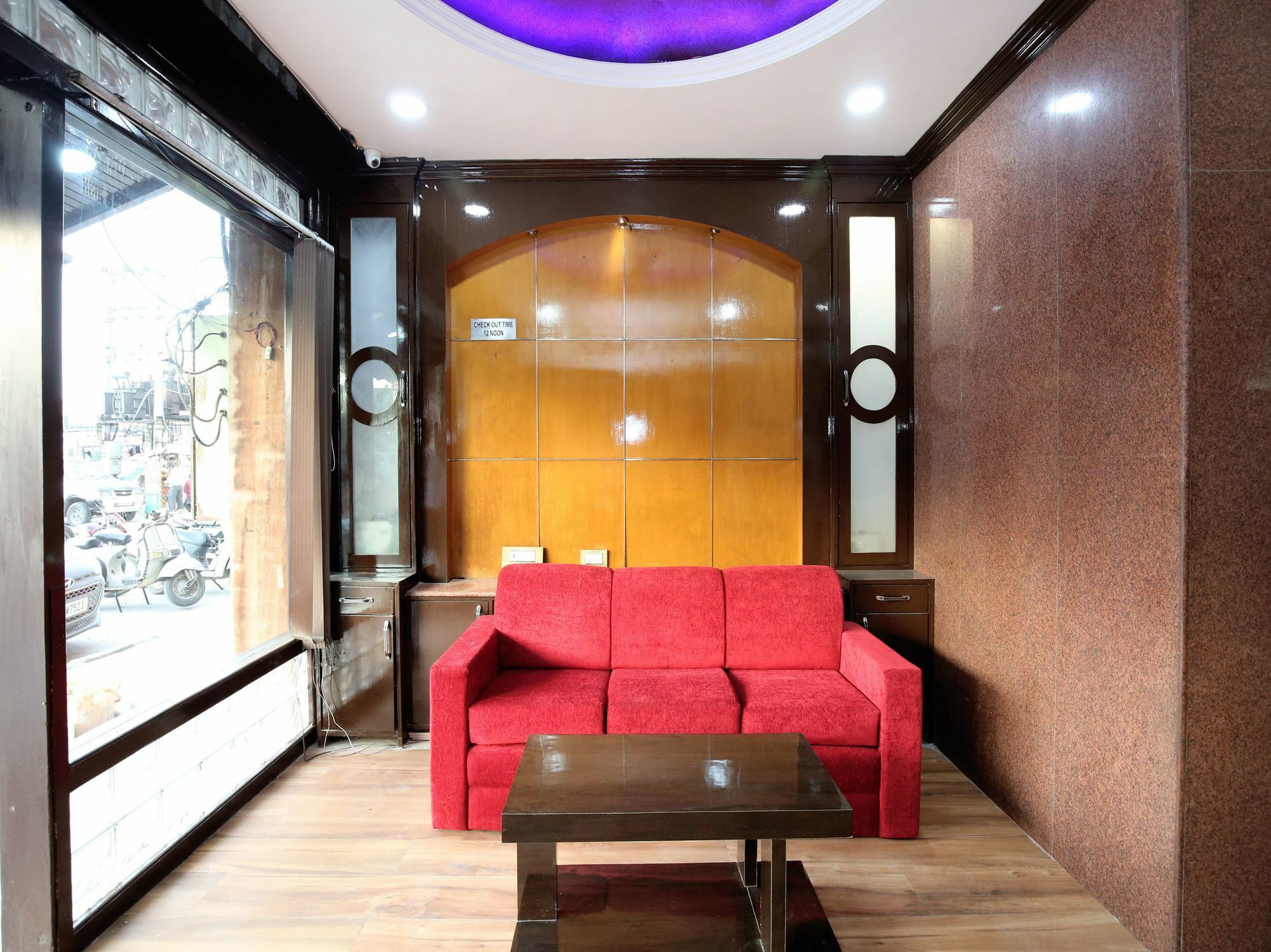 Oyo 12354 Hotel Sangreela Амритсар Екстериор снимка