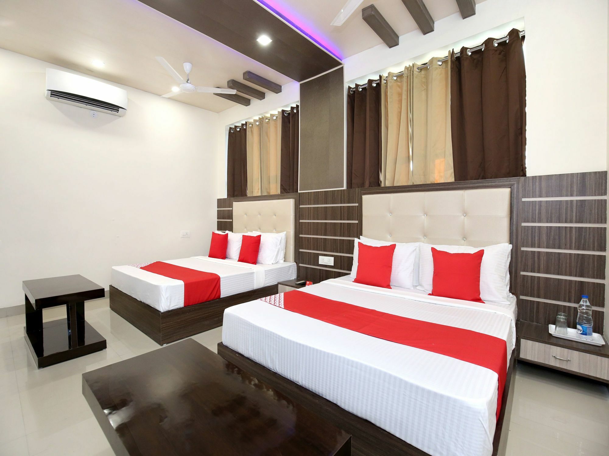 Oyo 12354 Hotel Sangreela Амритсар Екстериор снимка